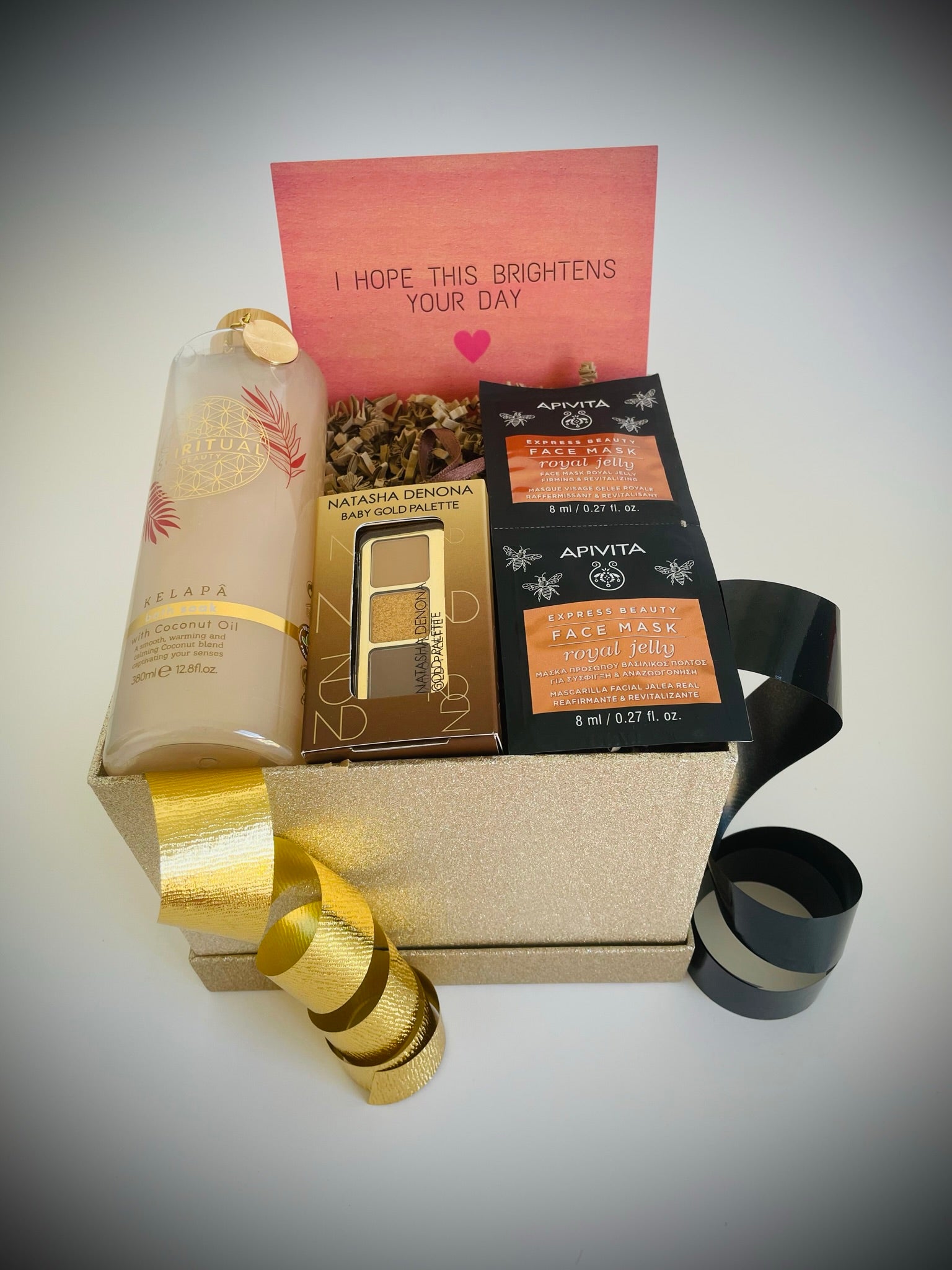 to-brighten-your-day-gift-box-build-a-box-cyprus
