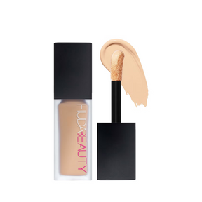 HUDA Beauty Matte Liquid Concealer 2.7N Coconut Flakes